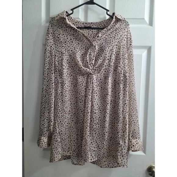 TORRID Taupe & Pink Leopard Chiffon Front Twist Tunic Top Shirt Size 0 Plus Size - Picture 5 of 11